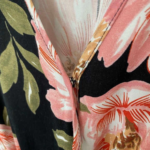 Black & pink floral romper - Picture 4 of 7